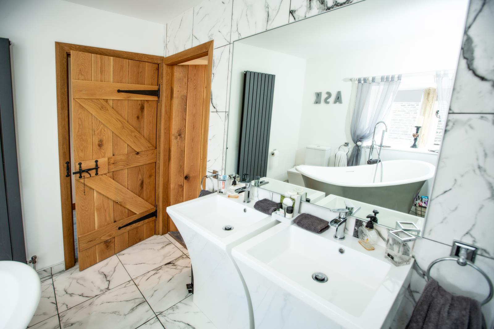 Far Broad Oak Farmhouse, Gunthwaite, S36 7GE