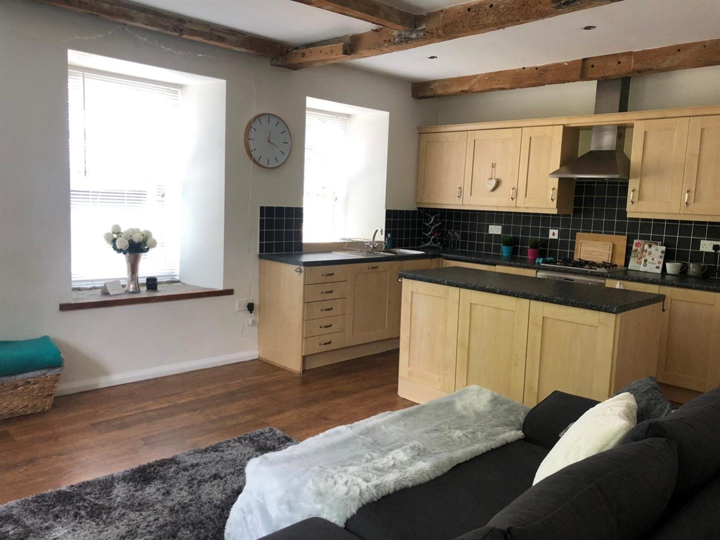 115 Dunford Road, Holmfirth, West Yorkshire HD9 2AR, UK