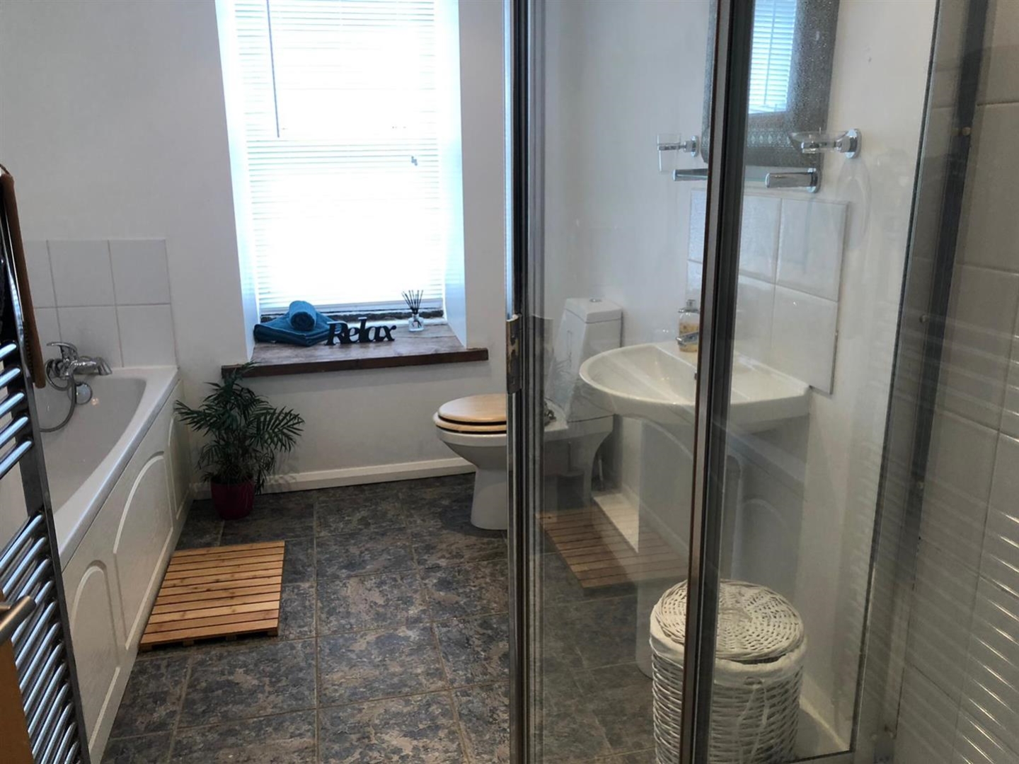 115 Dunford Road, Holmfirth, West Yorkshire HD9 2AR, UK