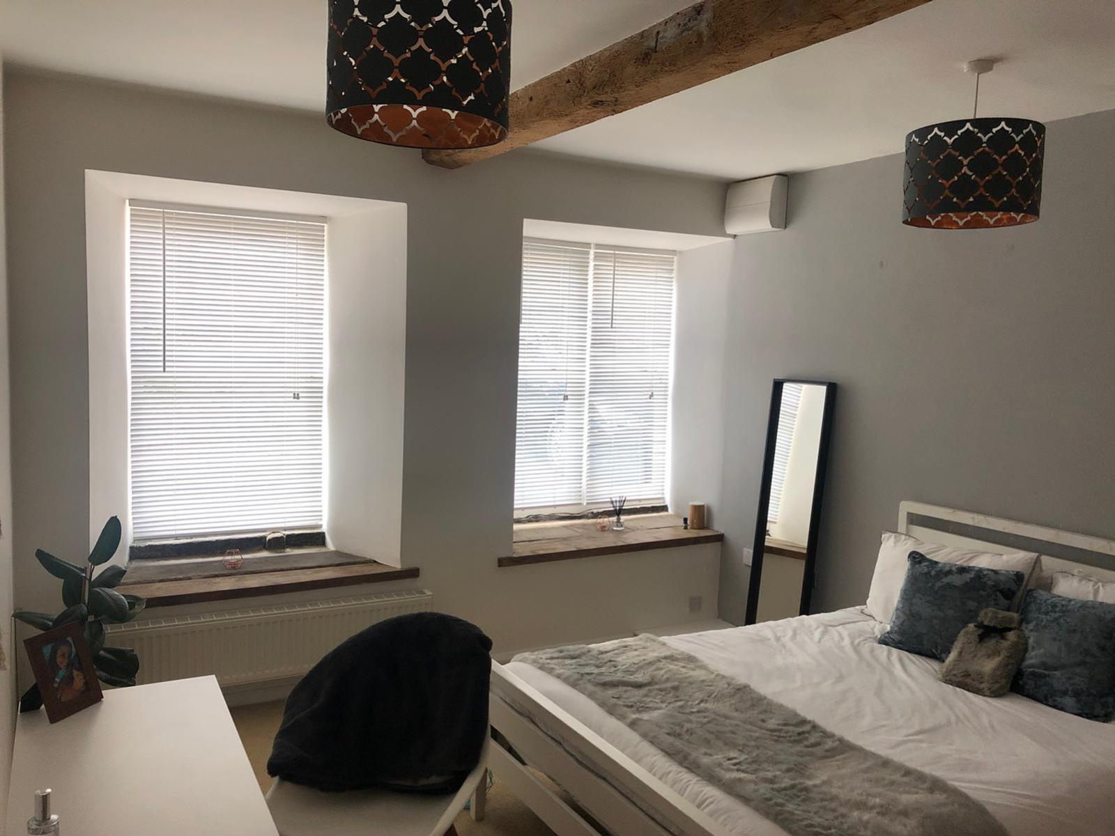115 Dunford Road, Holmfirth HD9 2AR