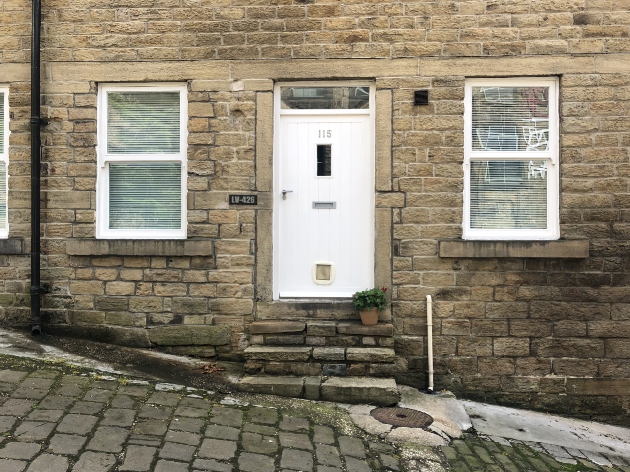 115 Dunford Road, Holmfirth HD9 2AR