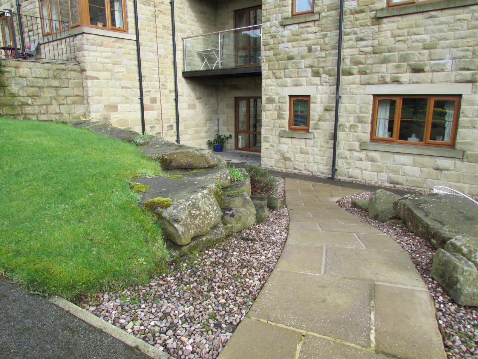 Apartment 7, Holme Valley Court, Holmfirth, HD9 3TQ