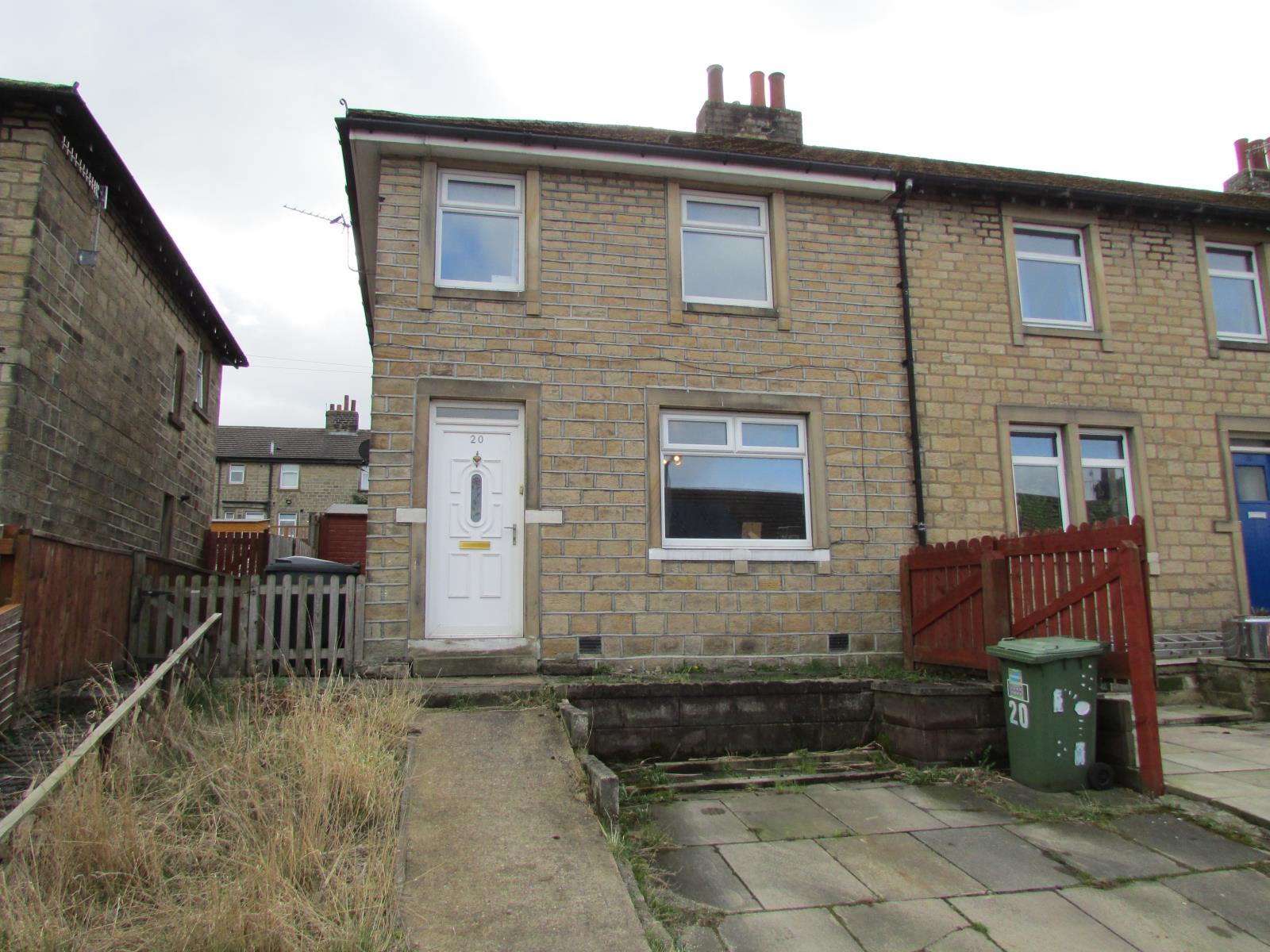 20 Elm Avenue, Thongsbridge, Holmfirth, HD9 7ST
