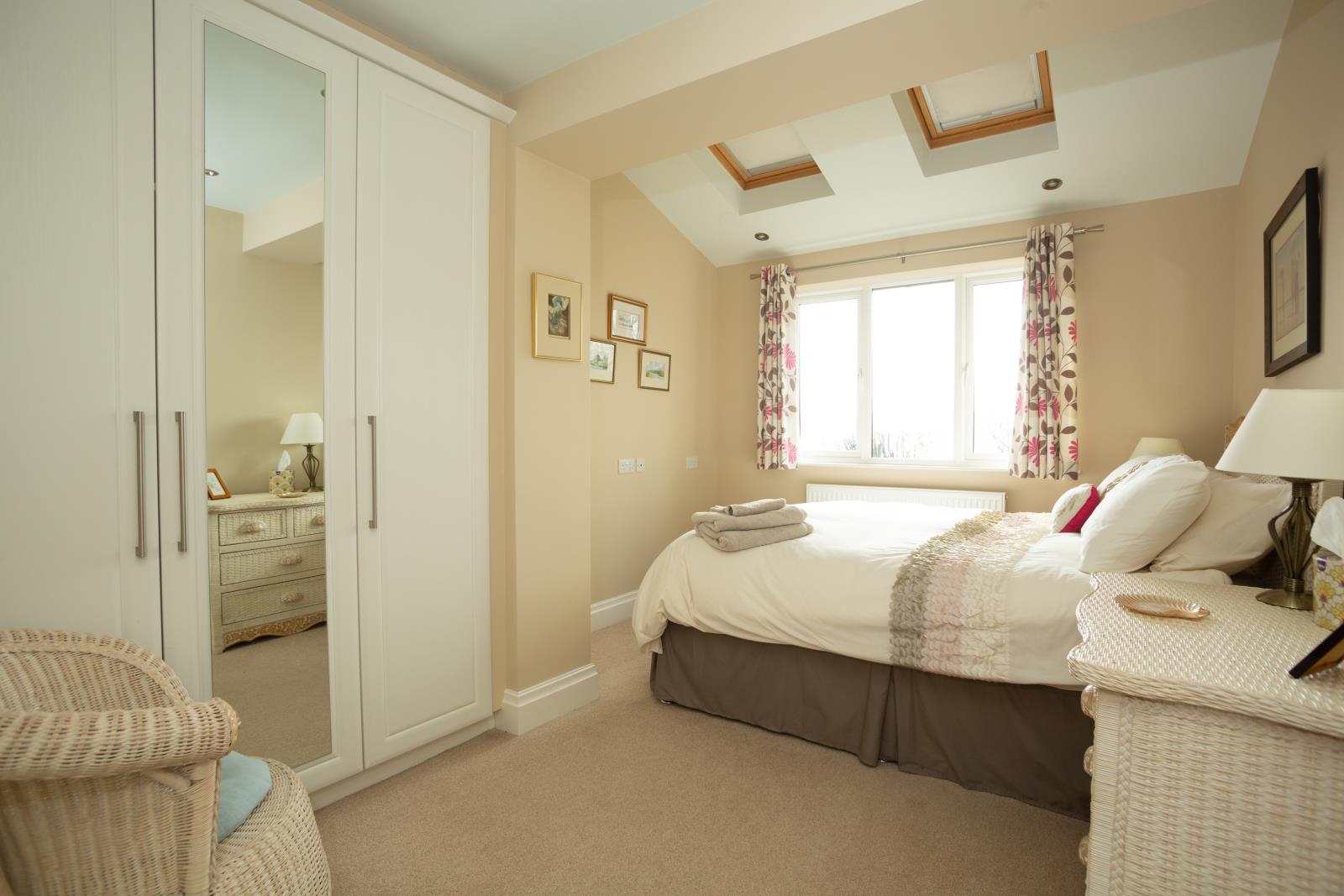 28 Allergill Park, Upperthong, Holmfirth, West Yorkshire HD9 3XH