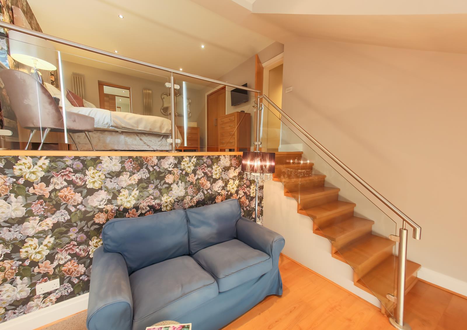 28 Allergill Park, Upperthong, Holmfirth, West Yorkshire HD9 3XH