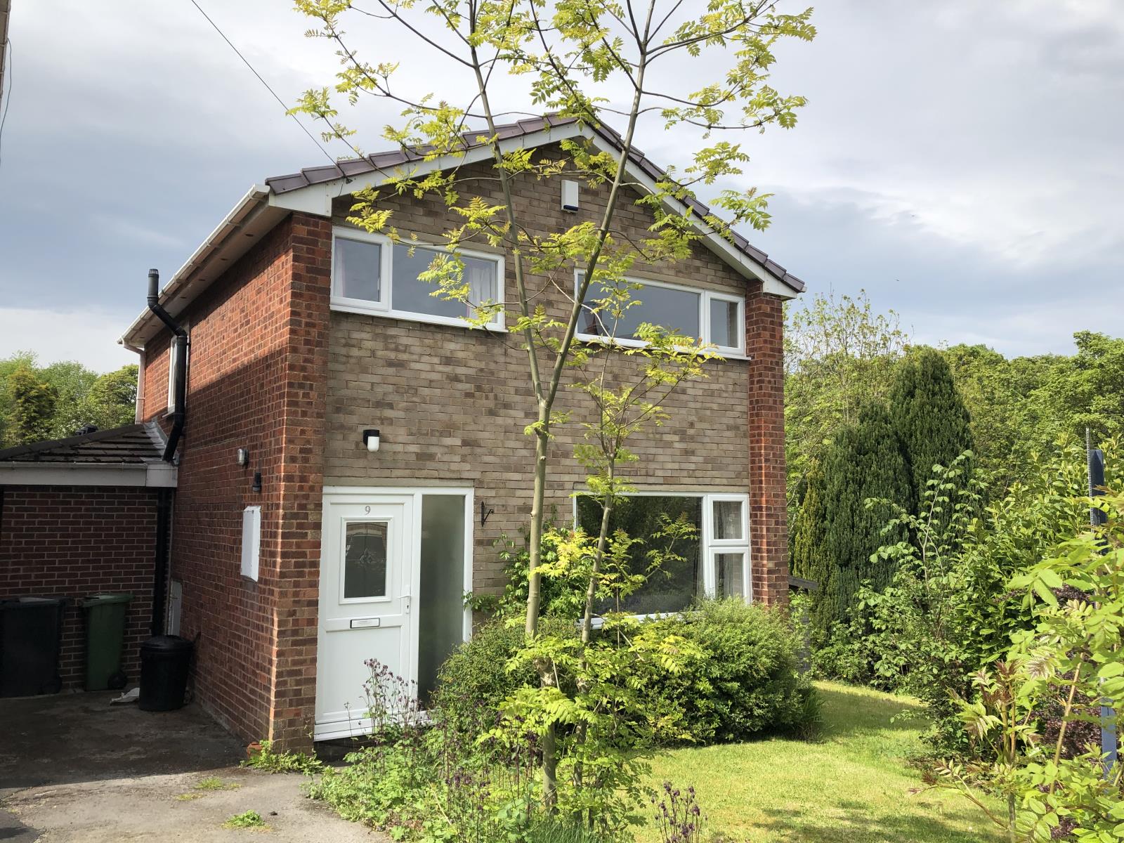 9 Harrington Court Meltham, Holmfirth, West Yorkshire HD9 4ED