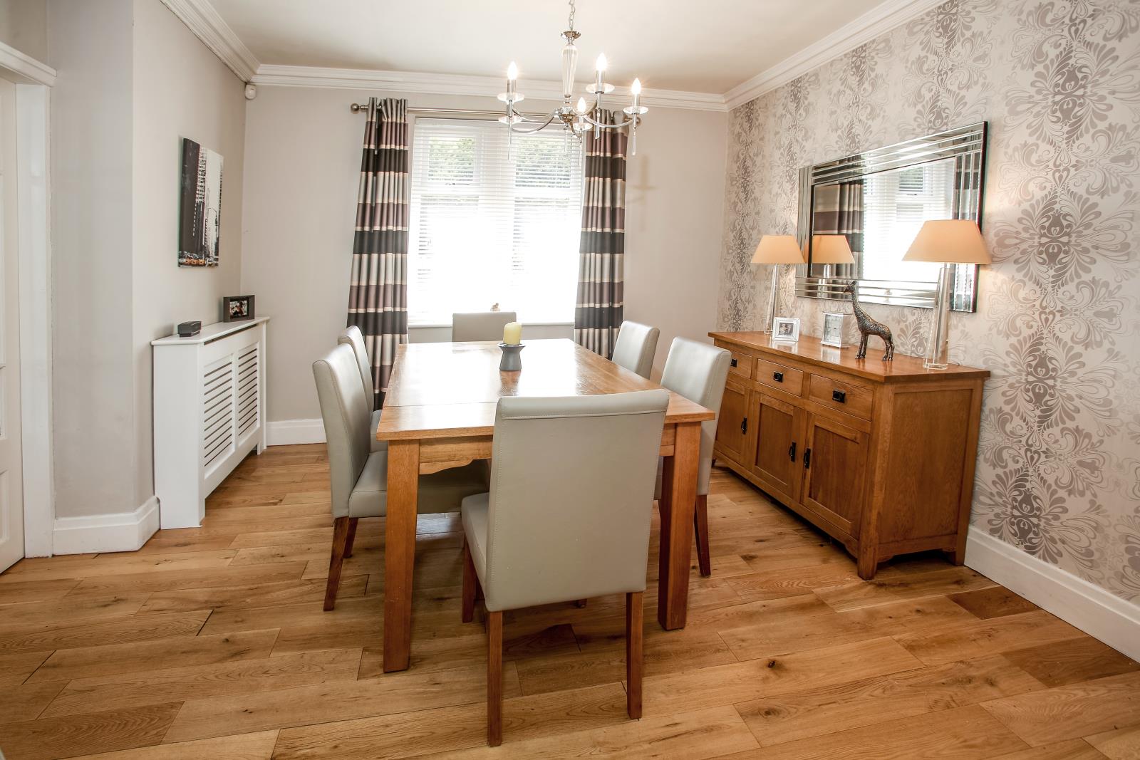 96 Far Banks Honley, Holmfirth, West Yorkshire HD9 6NW