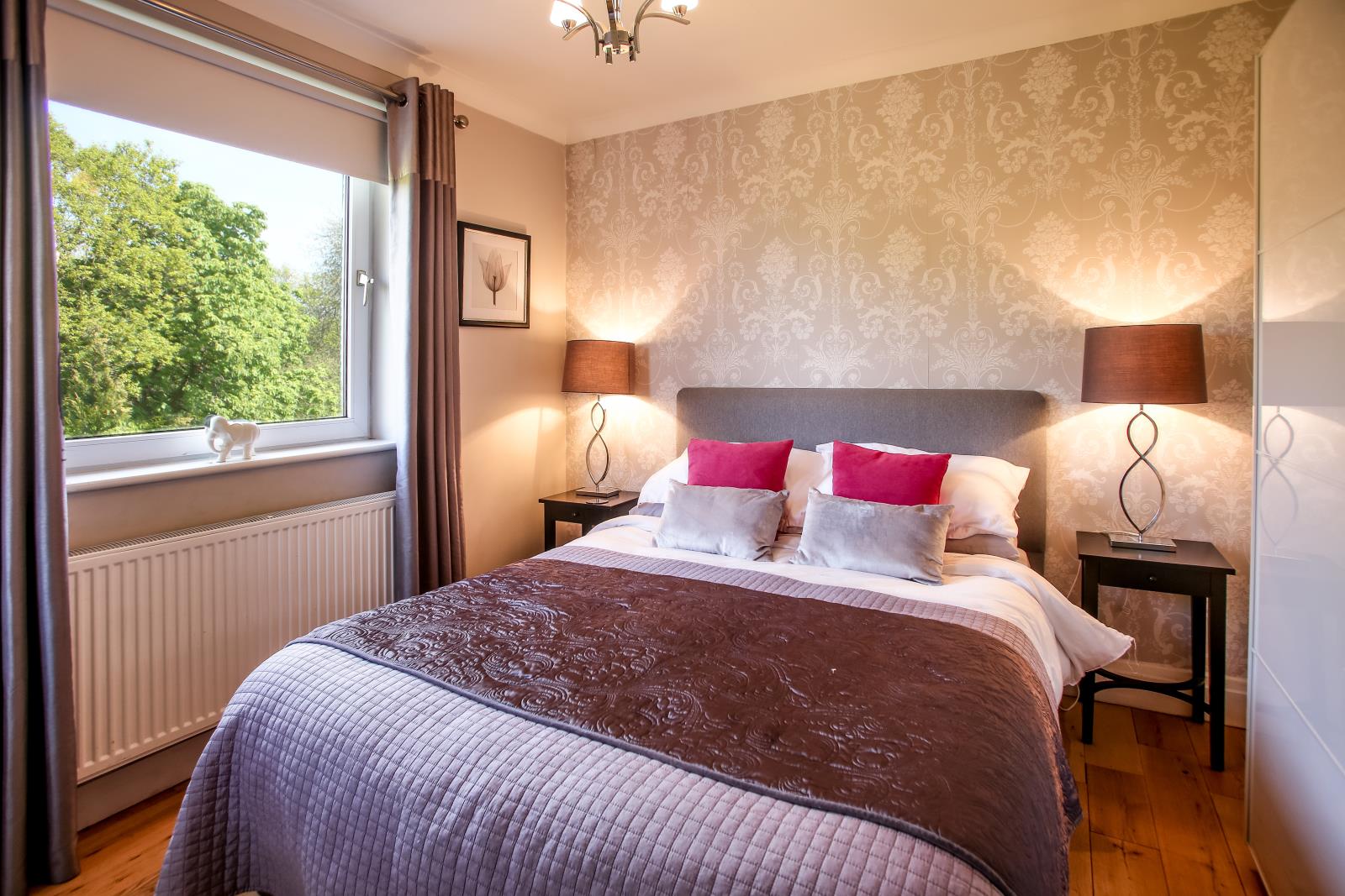 96 Far Banks Honley, Holmfirth, West Yorkshire HD9 6NW