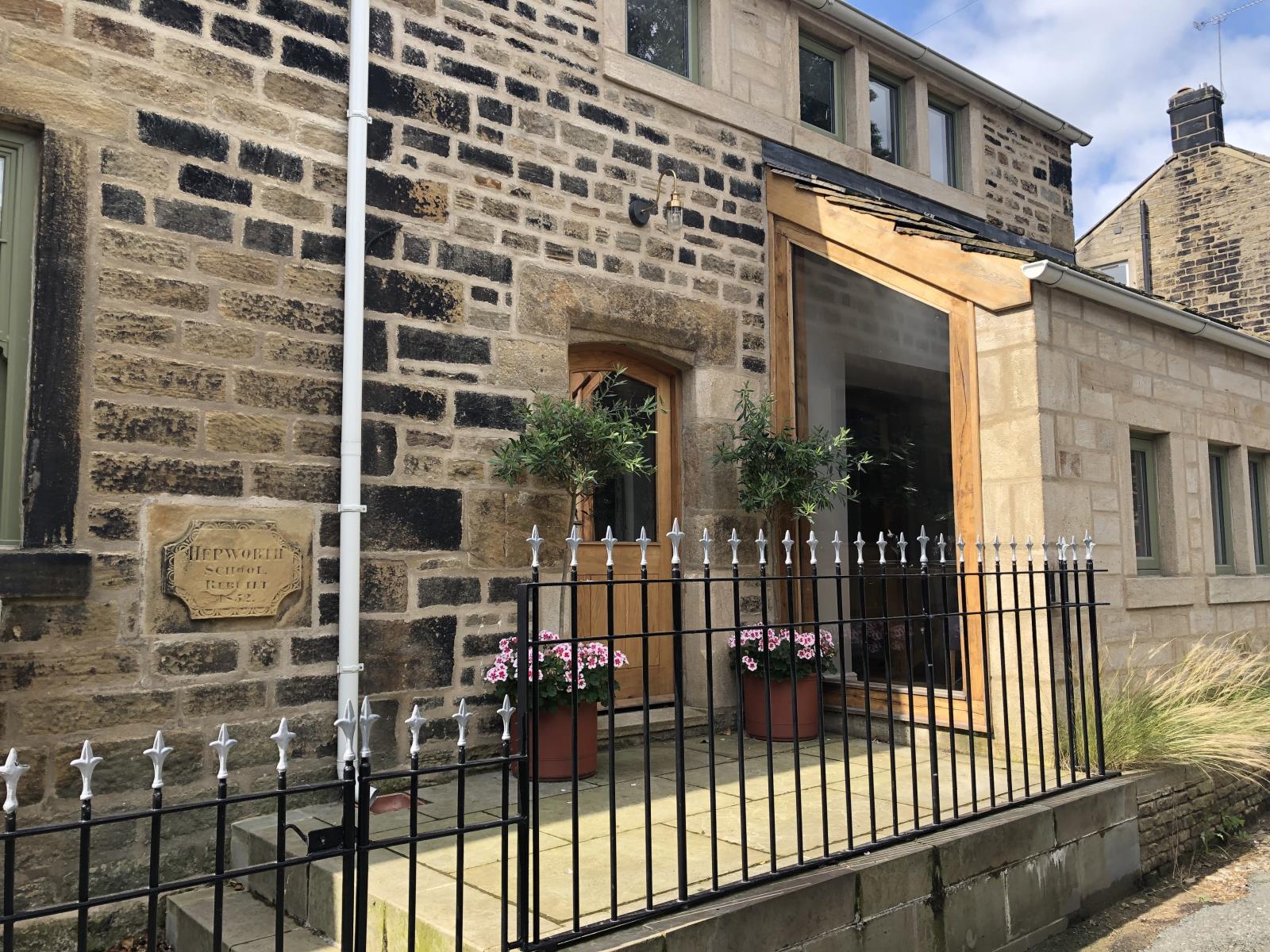 School Cottage, 56 Towngate, Hepworth, HD9 1TE