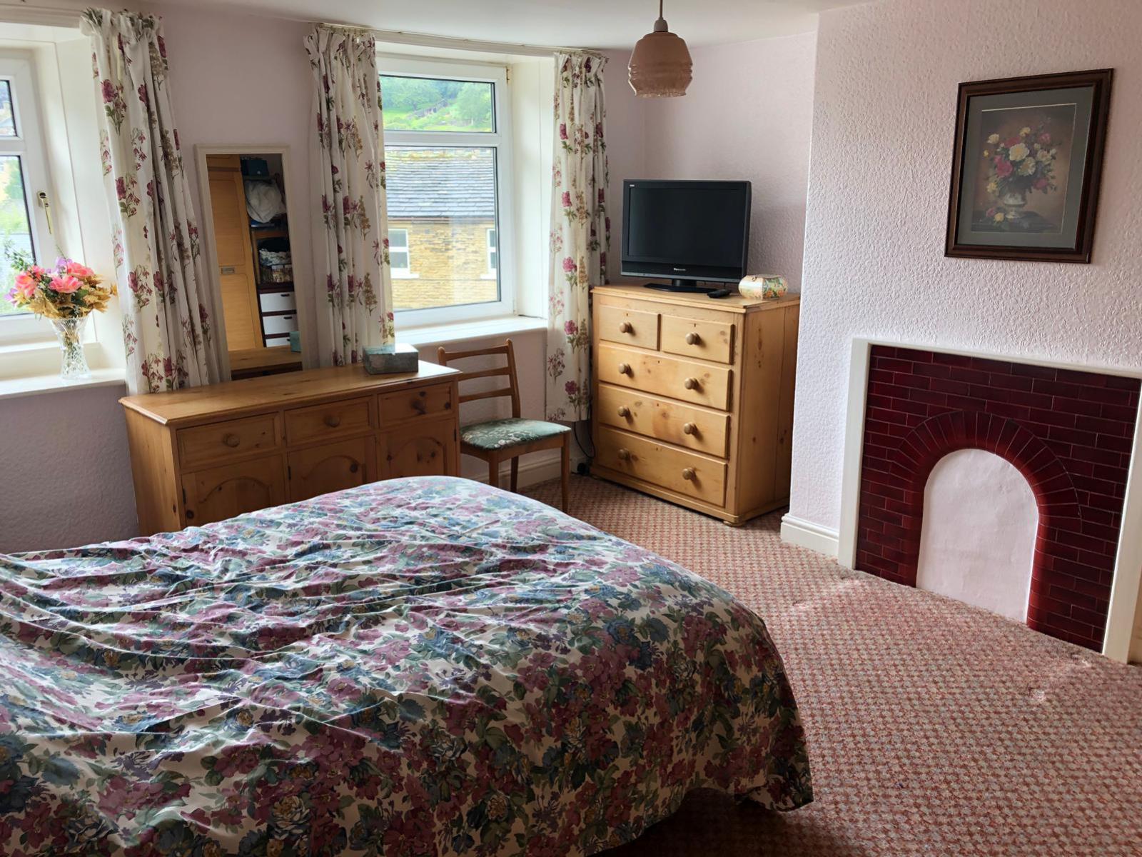 New Fold, Holmfirth