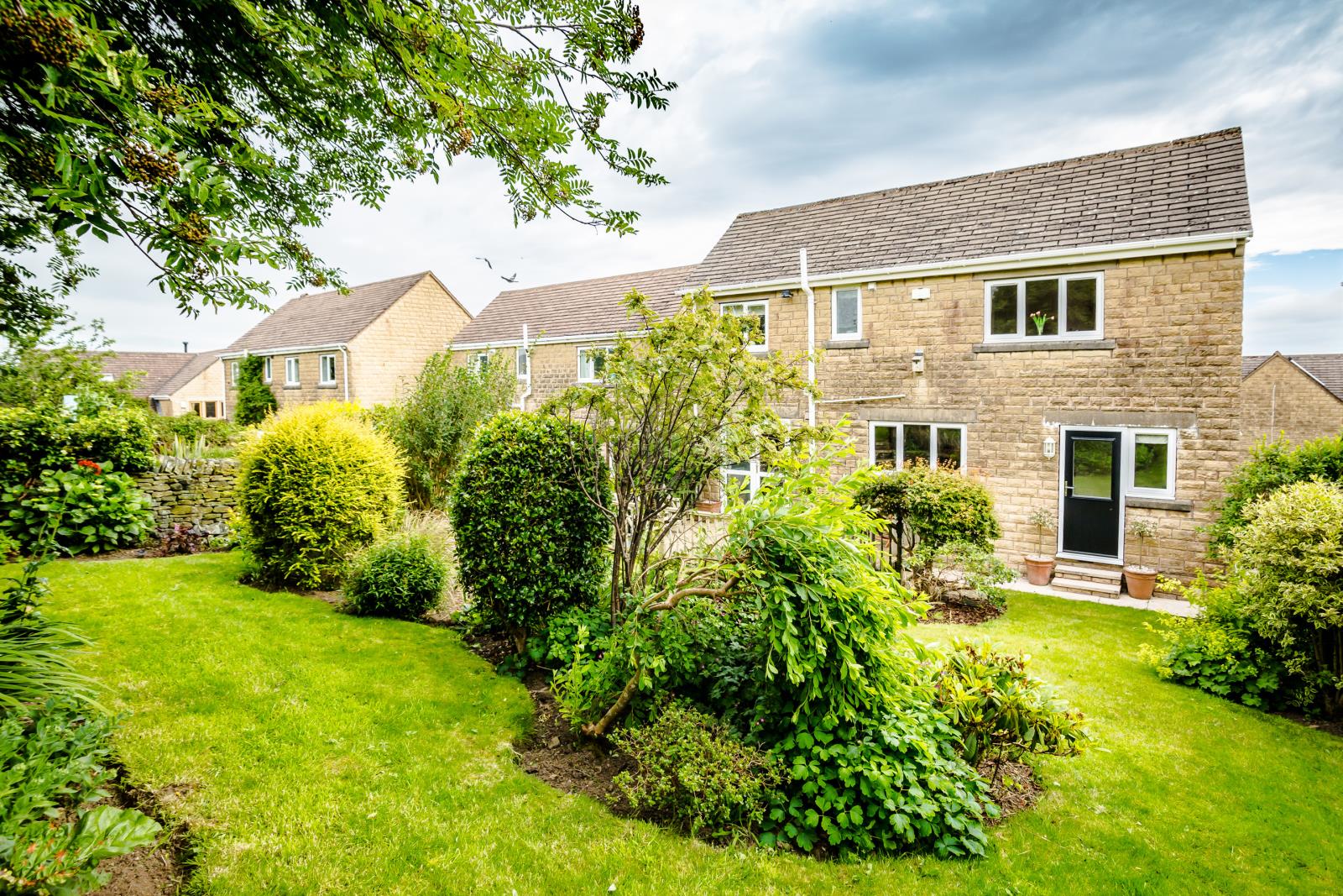 Heather Road, Meltham, Holmfirth, West Yorkshire HD9 4HT