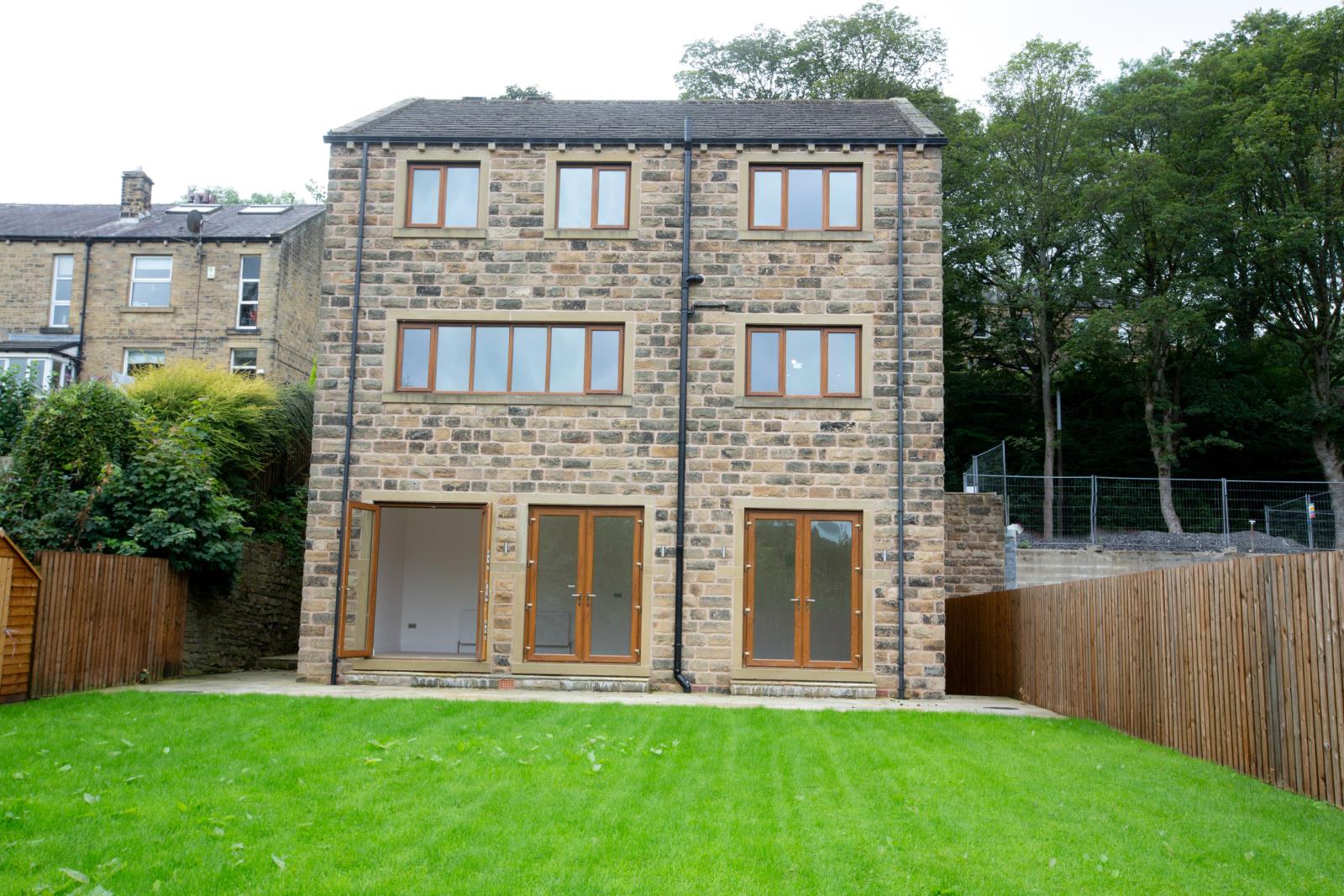 Riverside View, Woodhead Road, Honley HD9 6PP