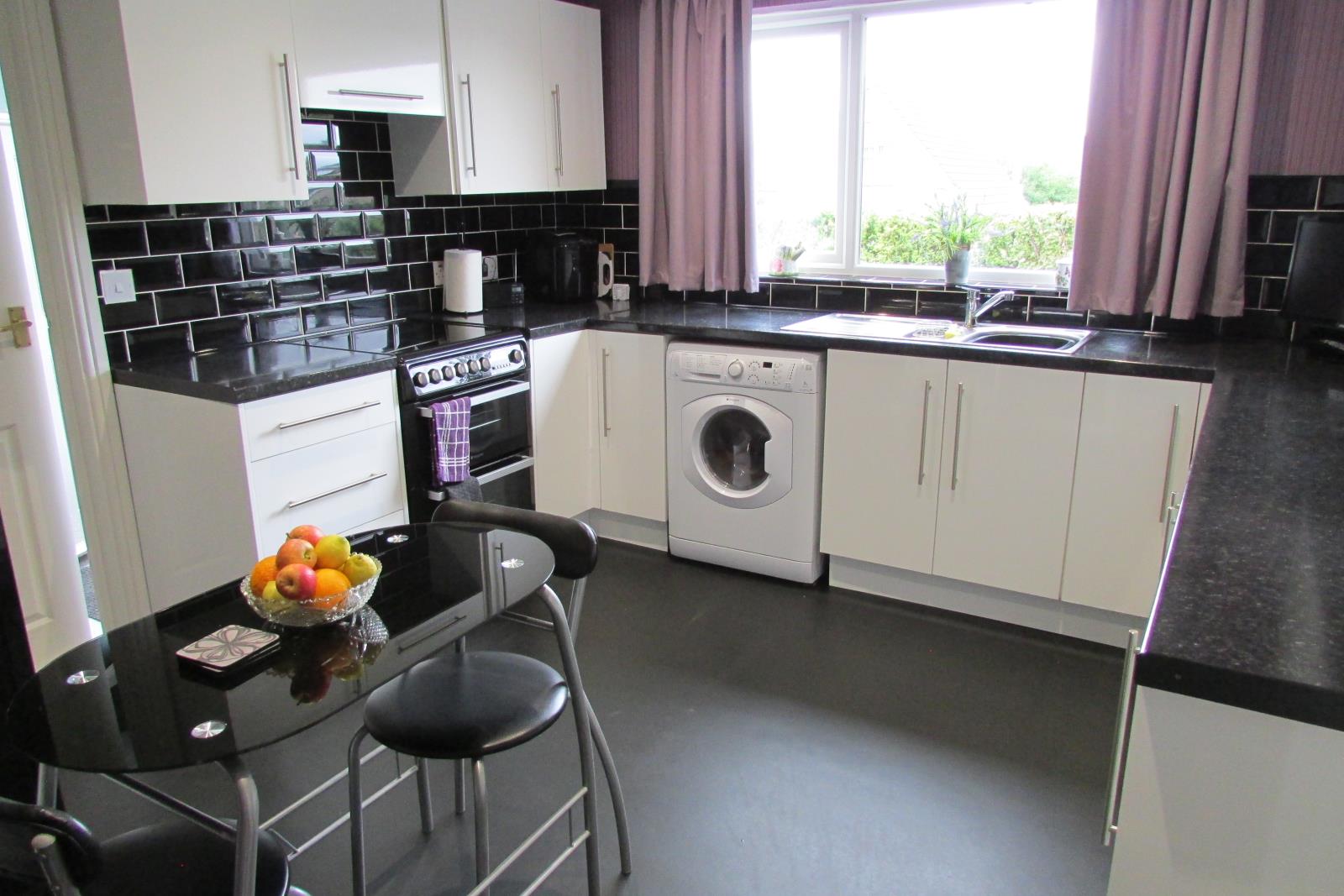 West Moor View, Honley HD9