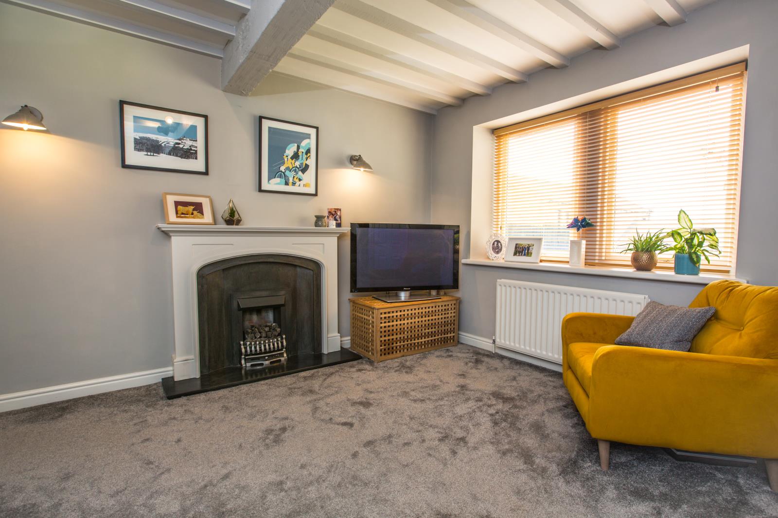 1 The Barn, Hall Ing Lane, Honley HD9 6QX