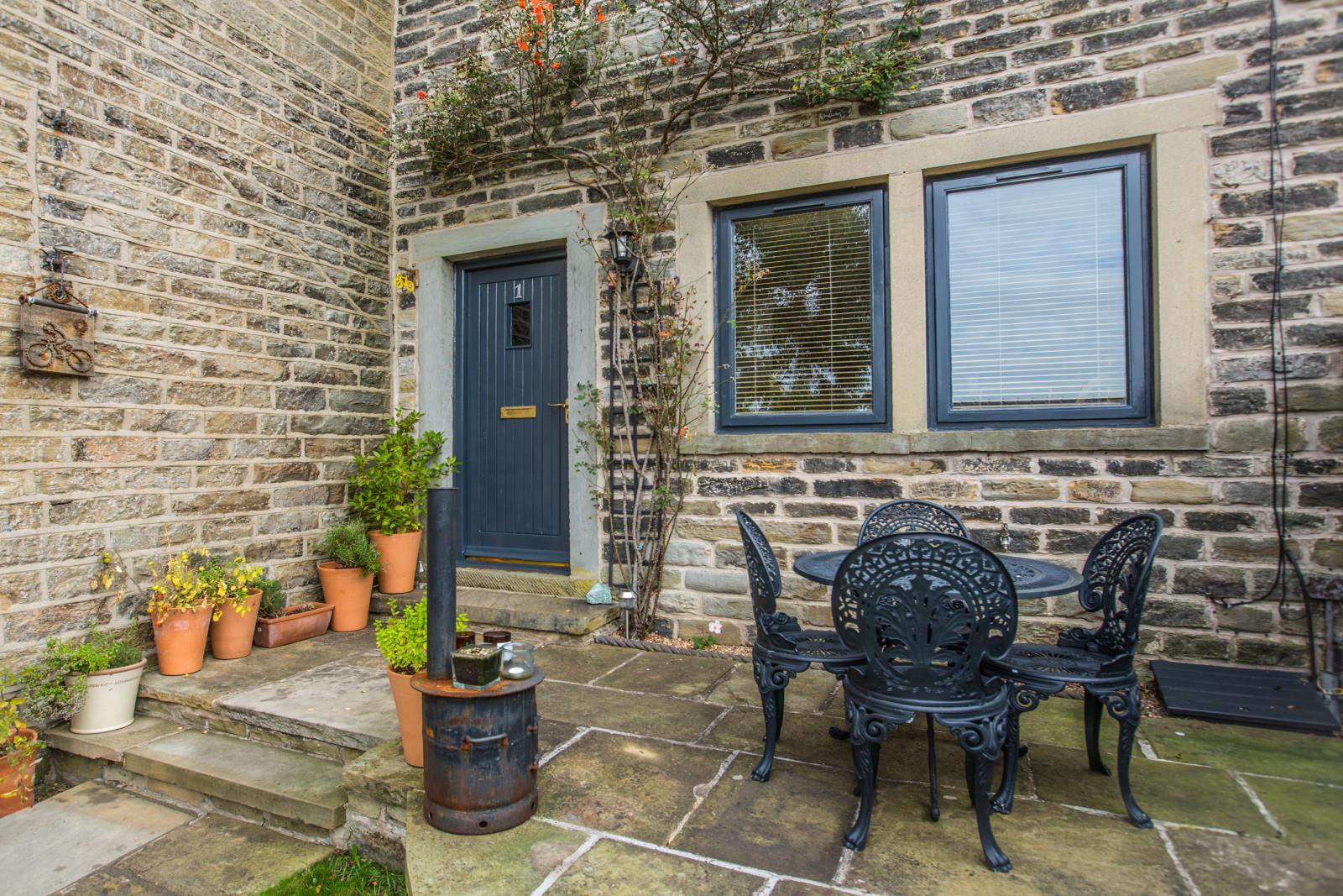 1 The Barn, Hall Ing Lane, Honley HD9 6QX