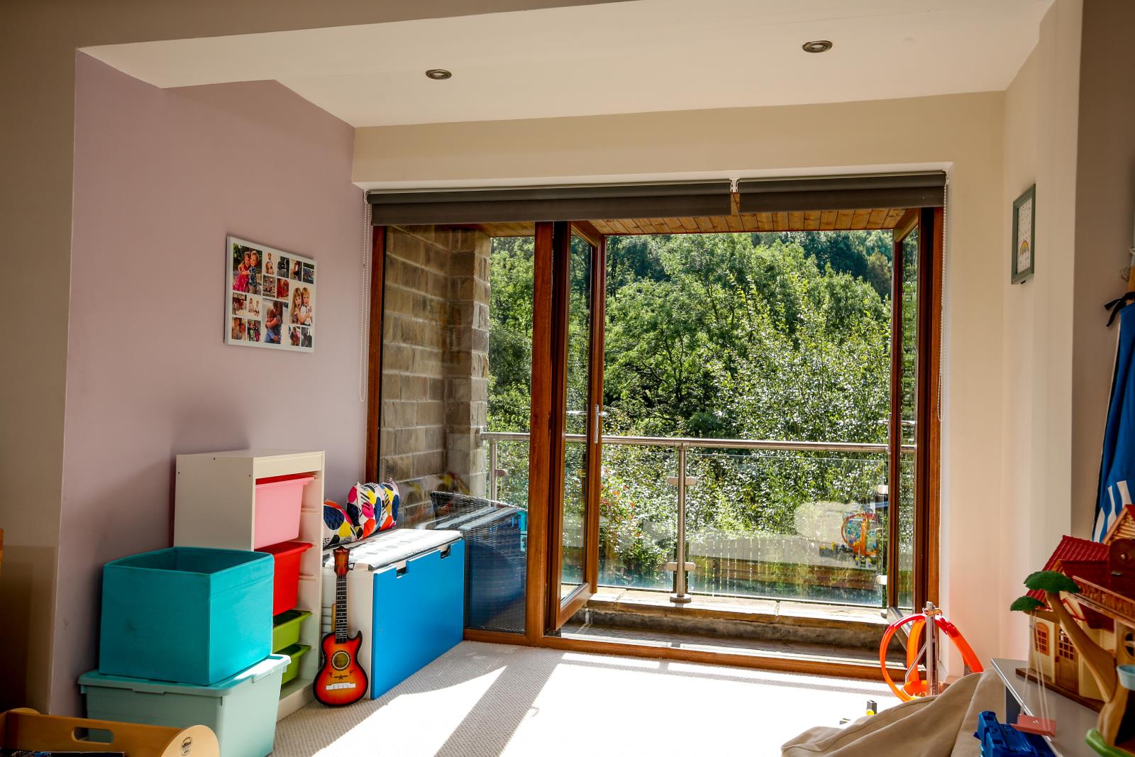 16 Victoria Mills, Holmfirth HD9 2TP