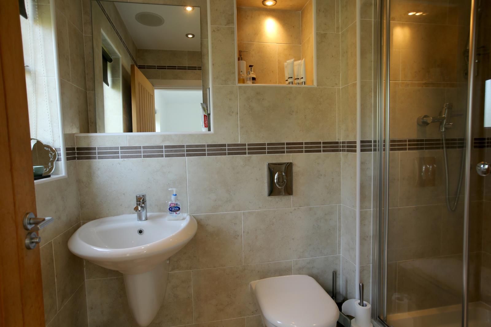 16 Victoria Mills, Holmfirth HD9 2TP