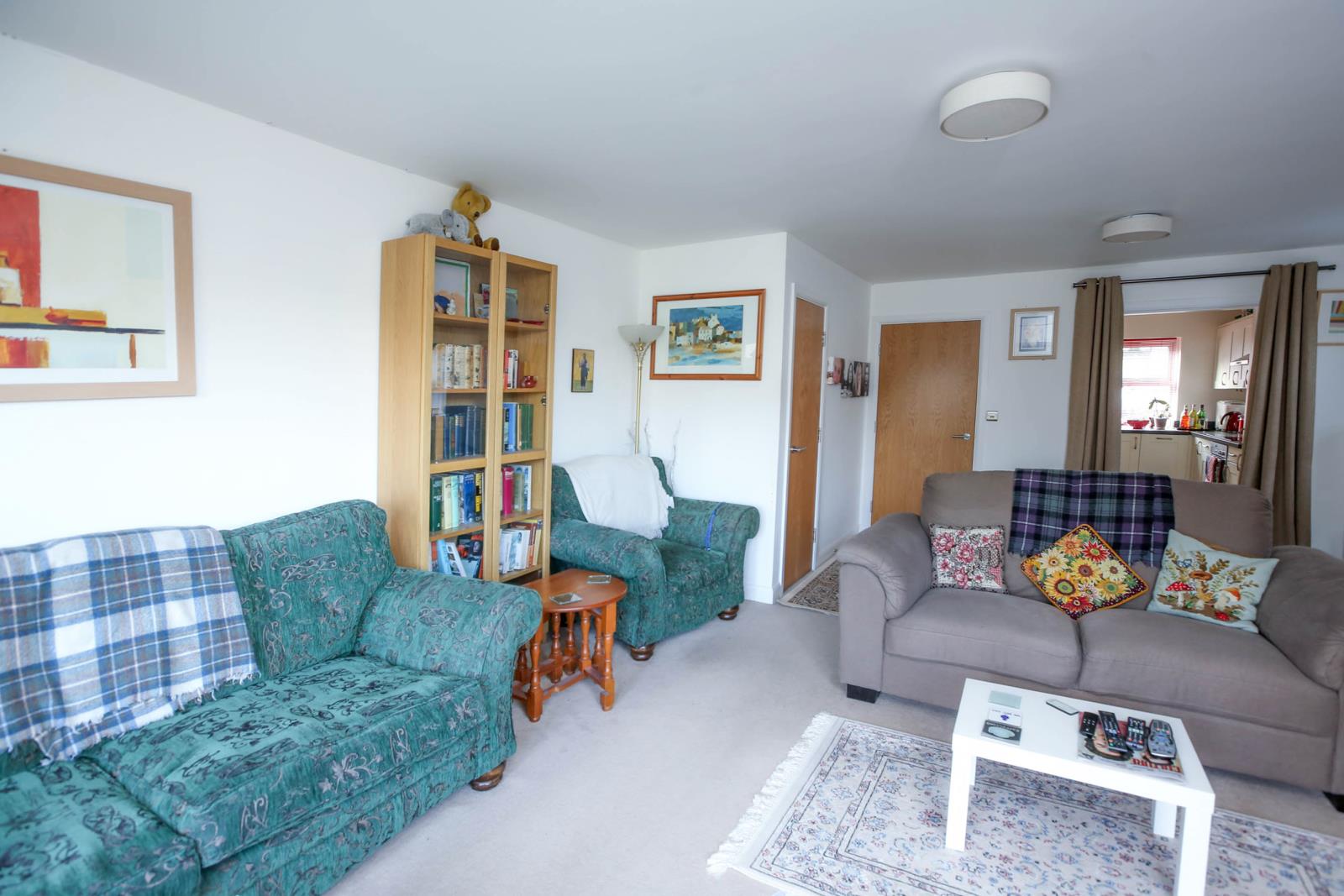 2 Bradshaw Gardens, Honley, Holmfirth, HD9 6BL