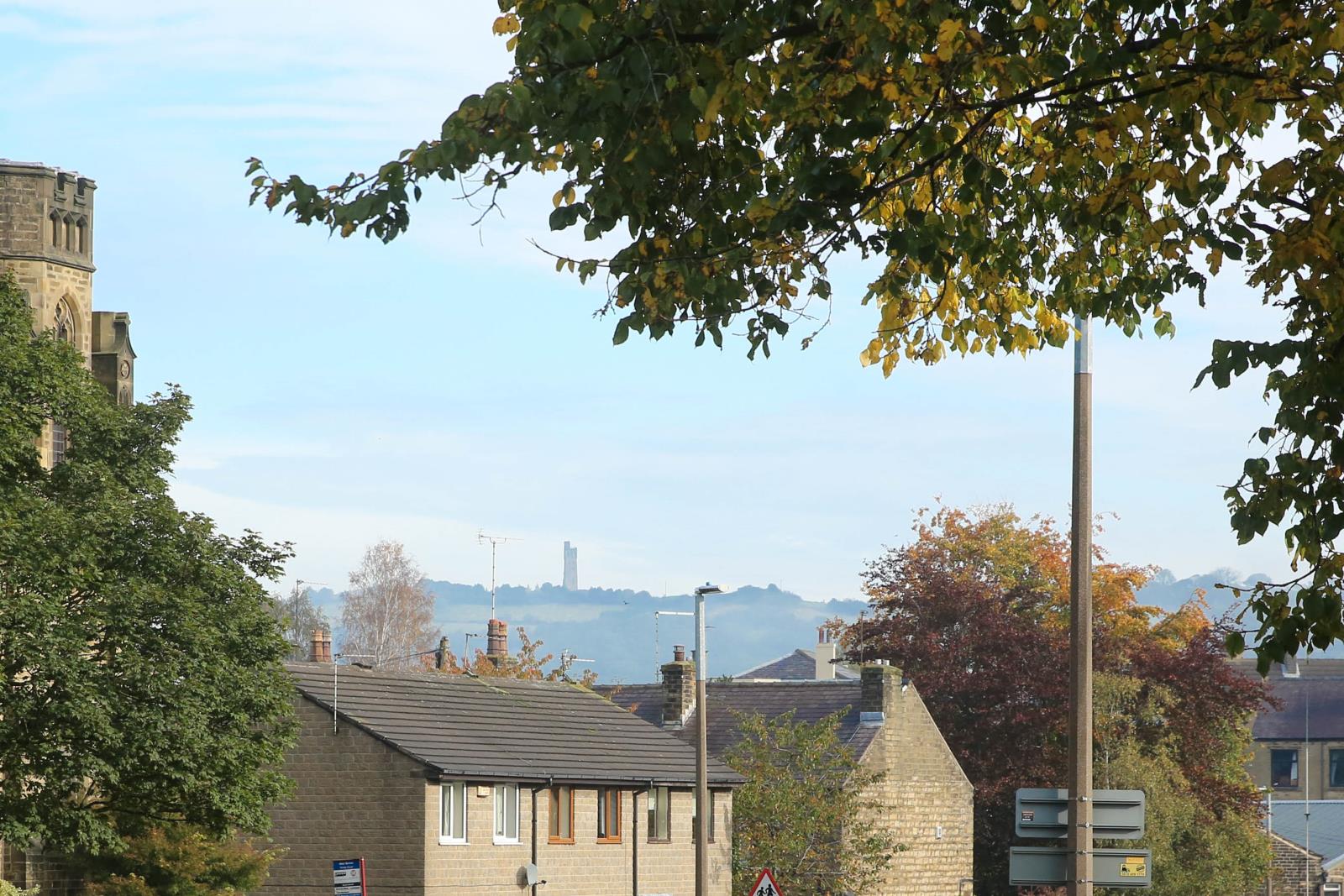 2 Bradshaw Gardens, Honley, Holmfirth, HD9 6BL