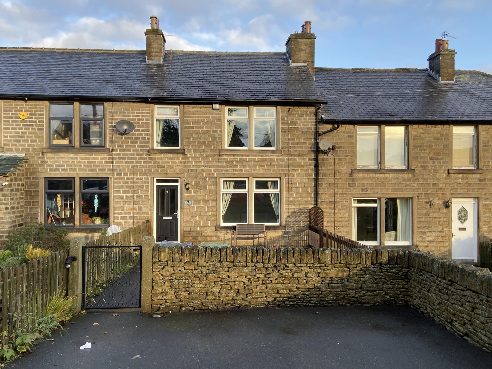 7 Norton Terrace, Stocksmoor, Huddersfield, HD4 6XJ