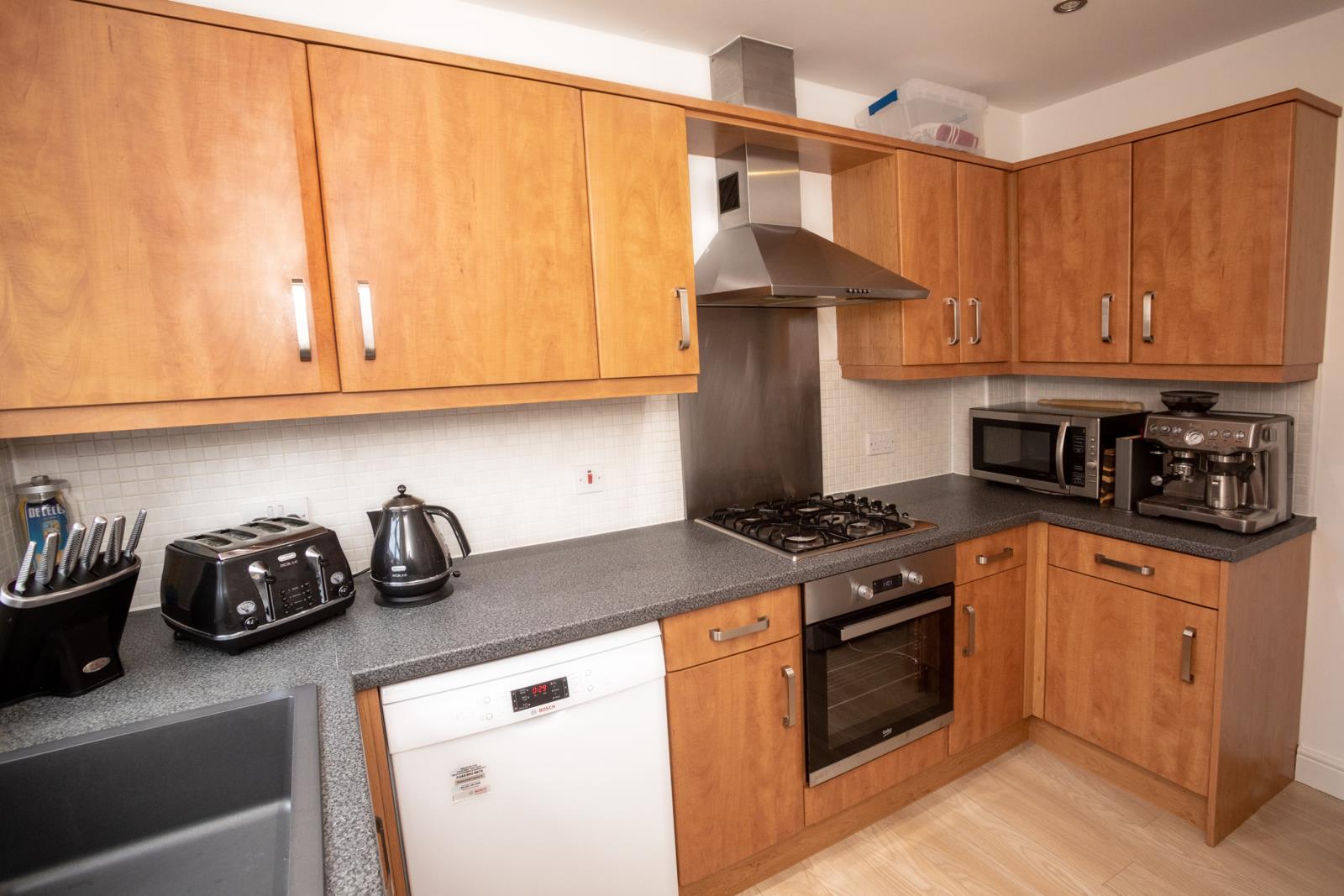 21 Suffolk Rise, Huddersfield, HD2 1ZG