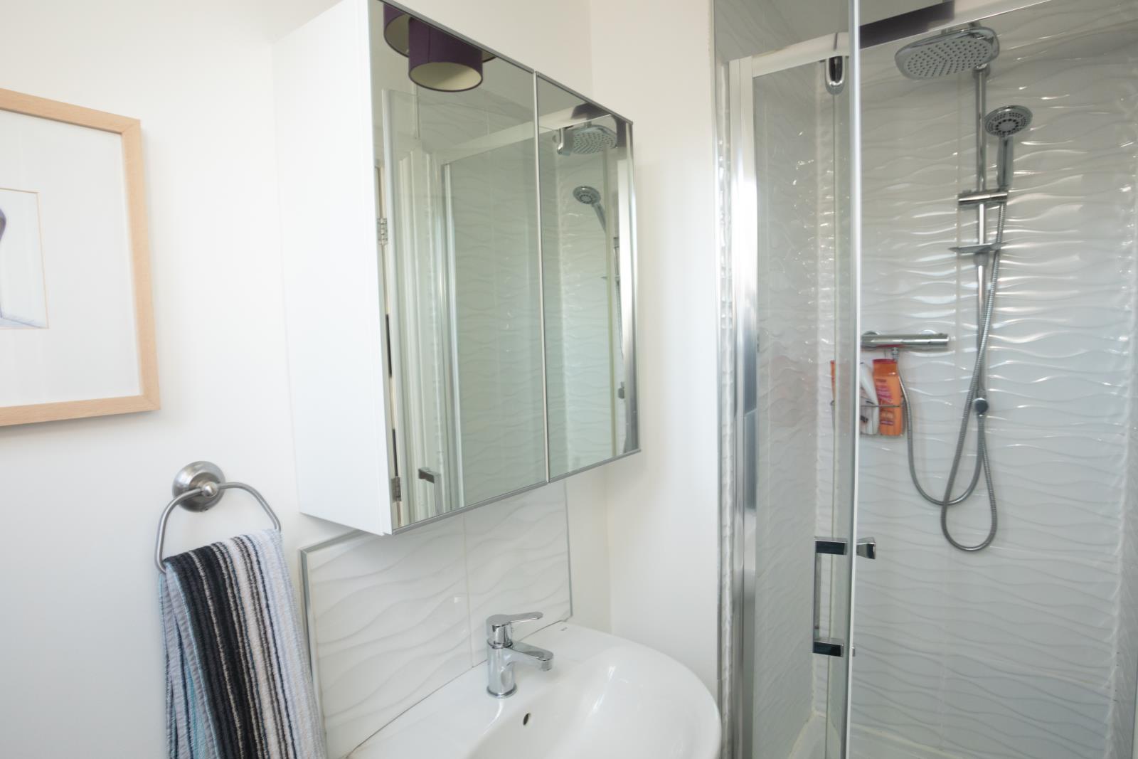 21 Suffolk Rise, Huddersfield, HD2 1ZG