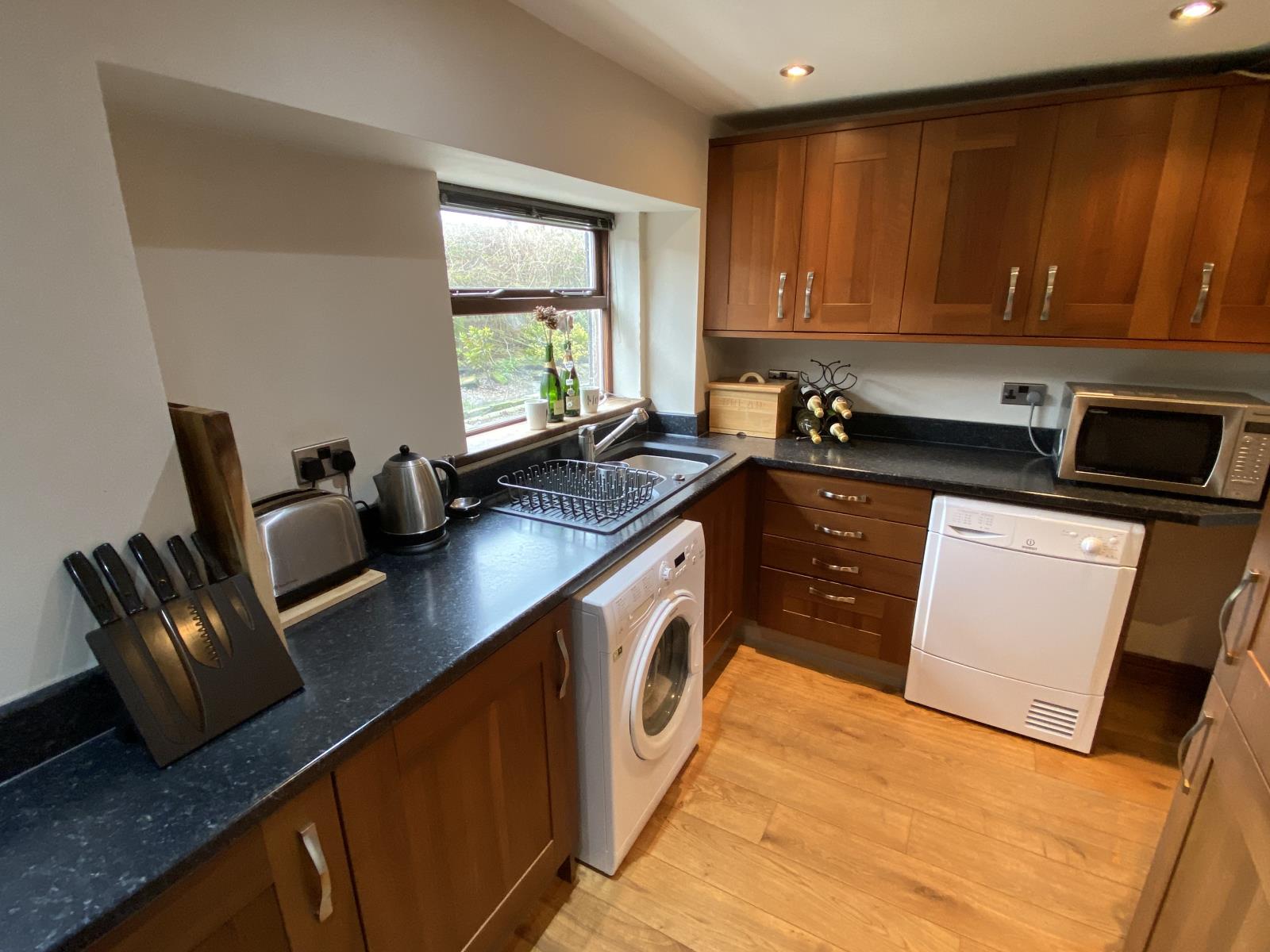 26 Cinderhills Road, Holmfirth, West Yorkshire, HD9 1EH