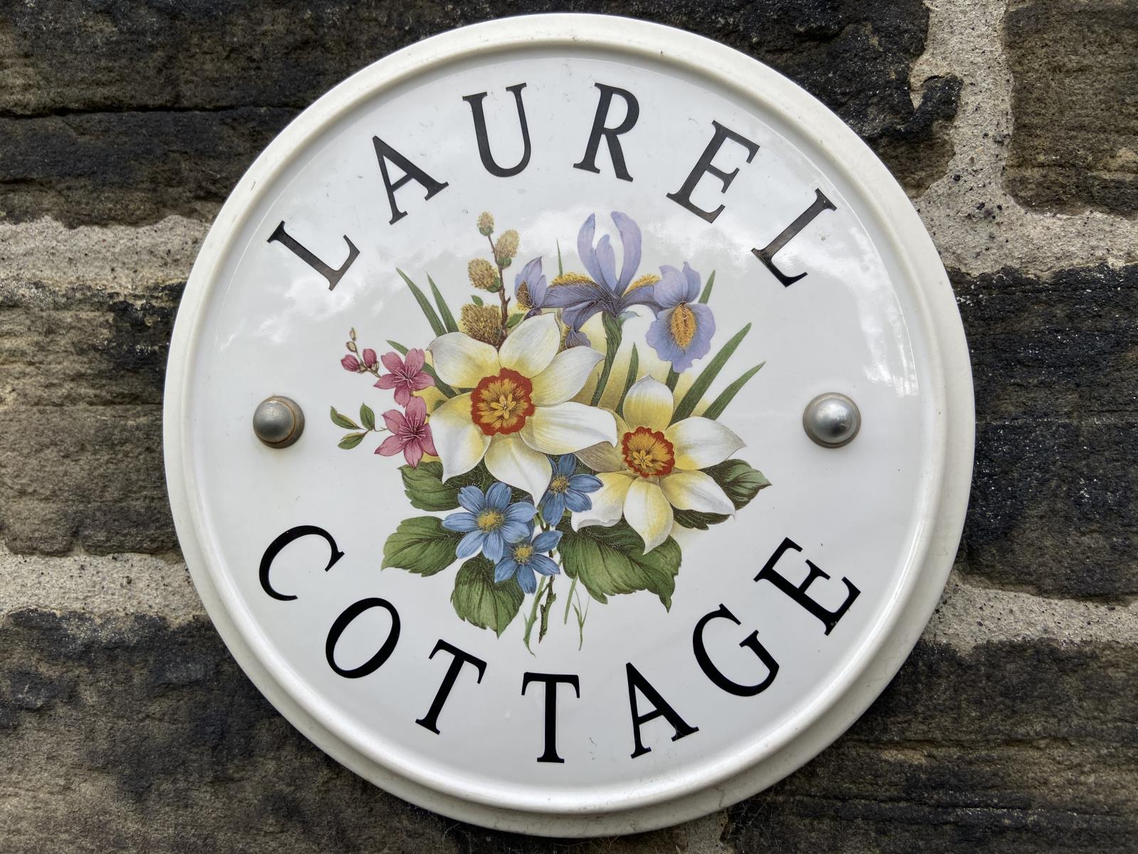 Laurel Cottage, Penistone Road Shelley, Huddersfield, HD8