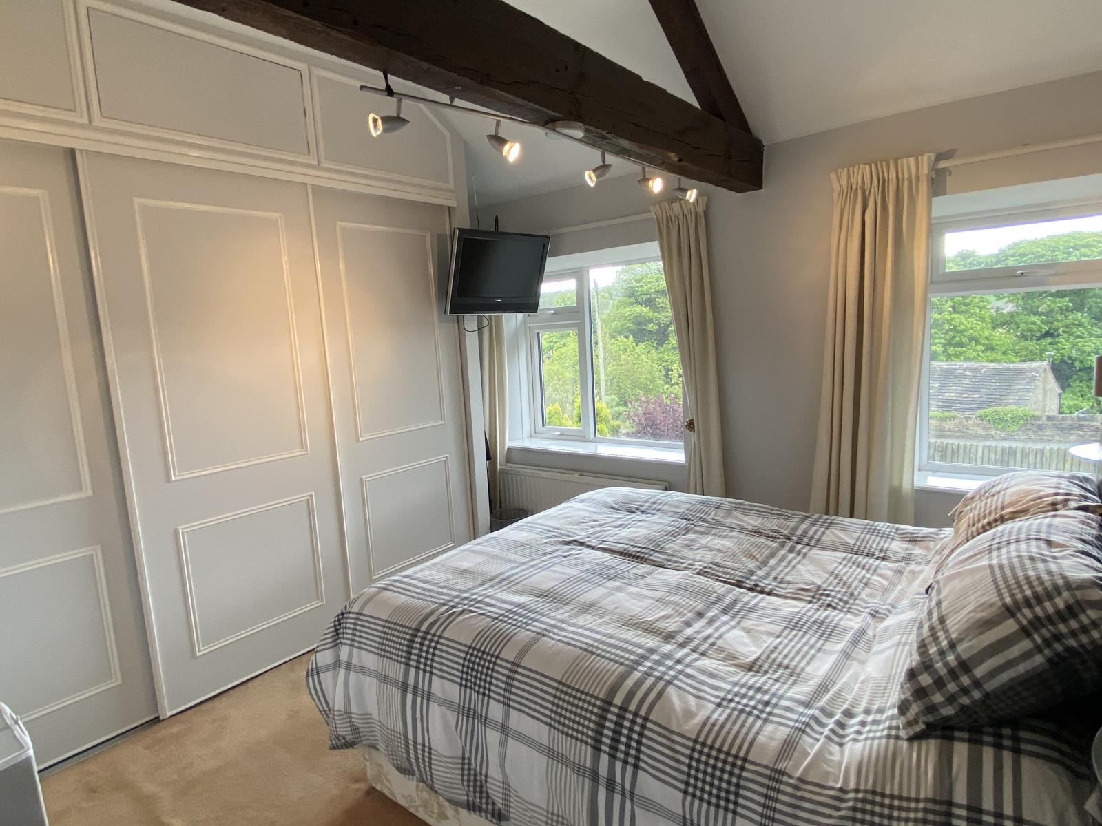 Laurel Cottage, Penistone Road Shelley, Huddersfield, HD8