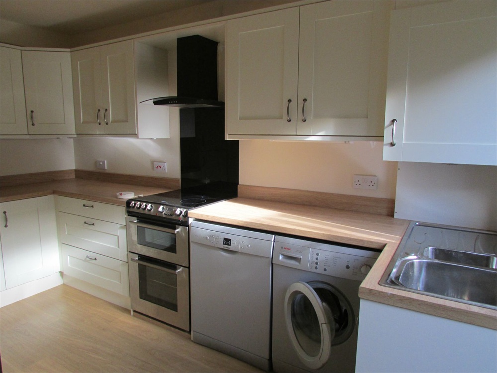 90 Cliff Road, Holmfirth, HD9 1UZ