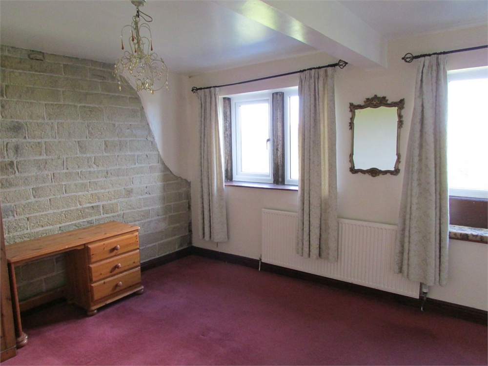 90 Cliff Road, Holmfirth, HD9 1UZ