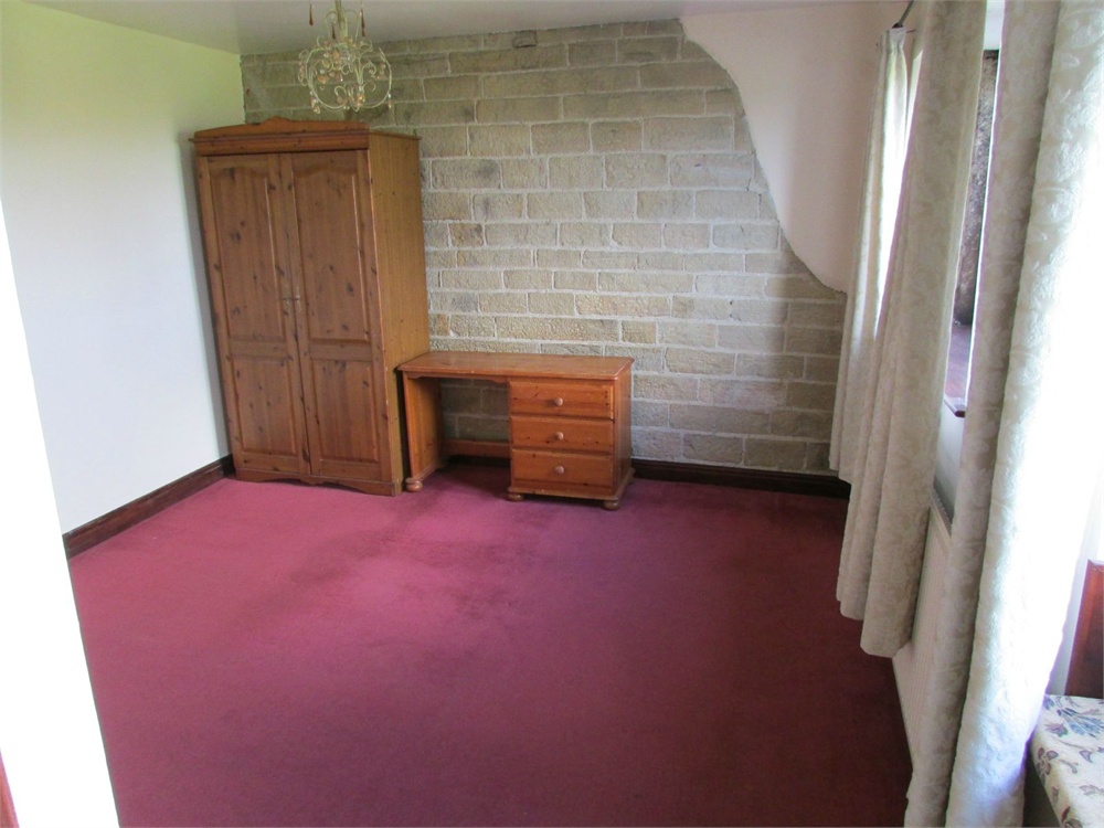 90 Cliff Road, Holmfirth, HD9 1UZ